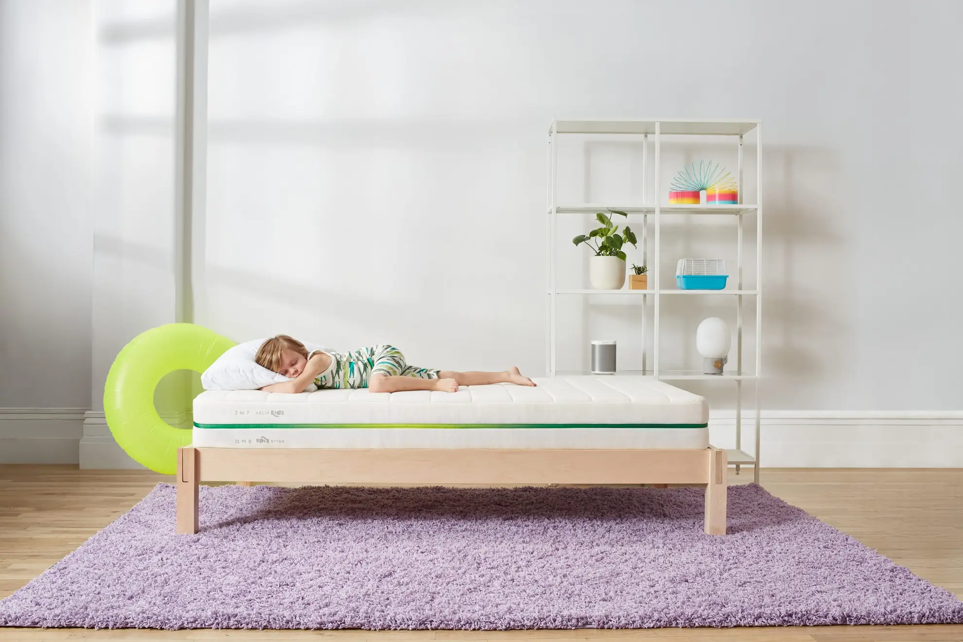 Helix Photo Lifestyle Mattress Kids Scene 2 131 scaled 1